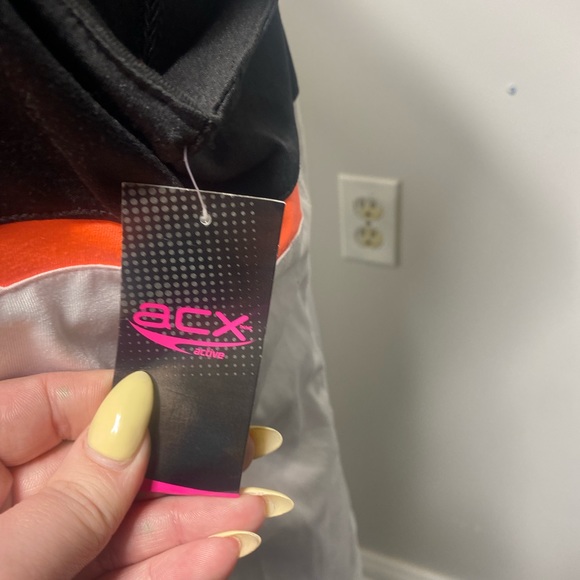 Brand new xl workout tank top - Picture 2 of 7